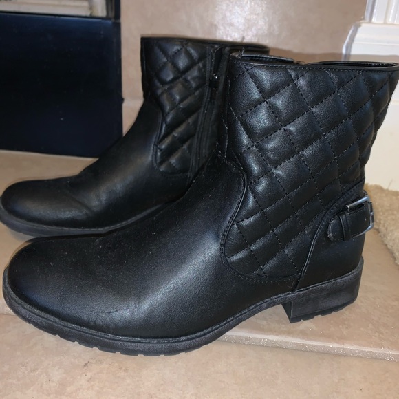 Bass Black Booties - Picture 2 of 4